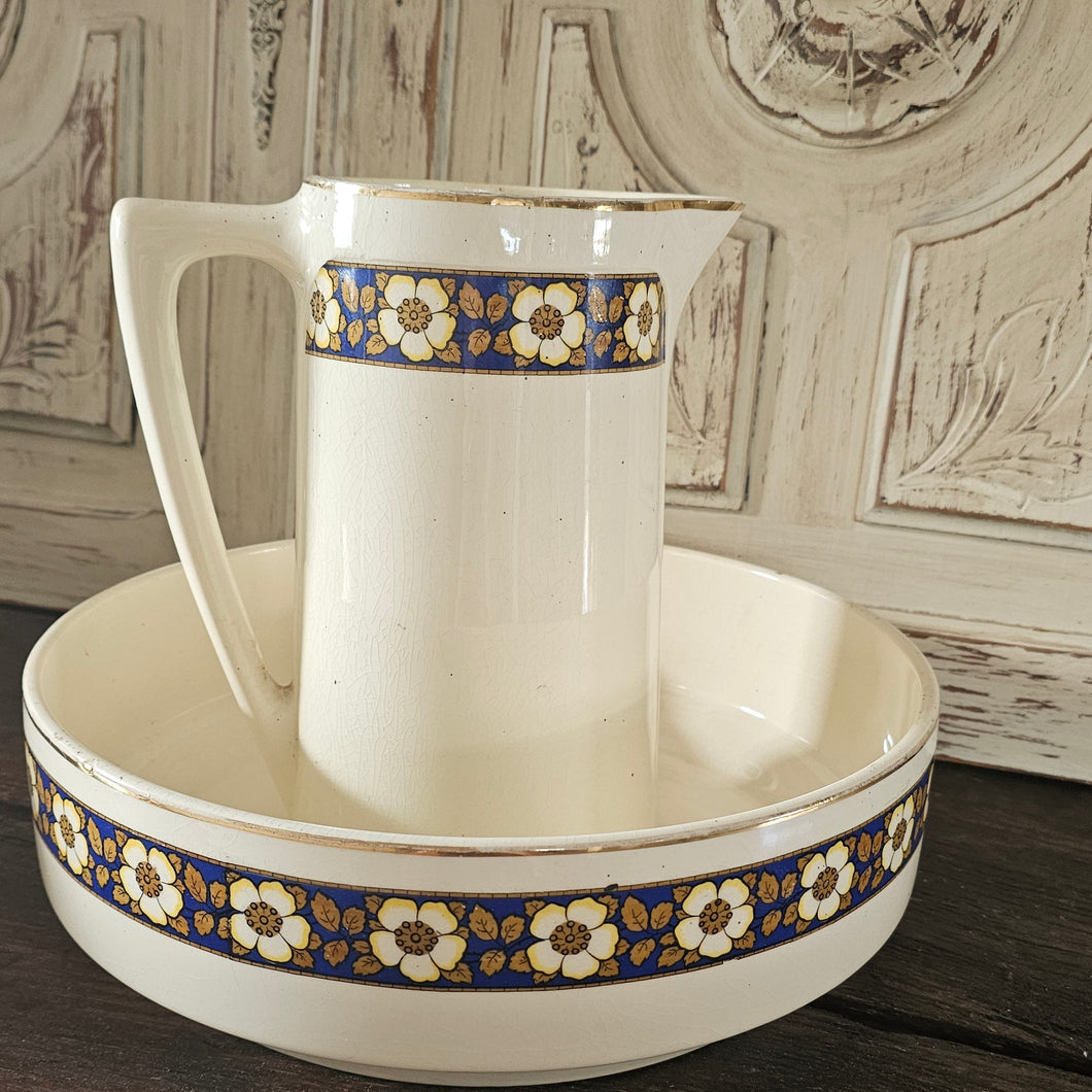 French jug and wash bowl