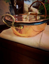 Antique copper daubiere