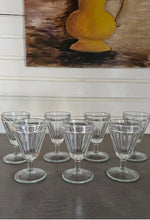 Set of 7 small vintage bistrot glasses
