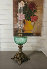 Antique oil lamp (green)