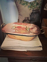 Antique copper daubiere