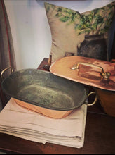 Antique copper daubiere